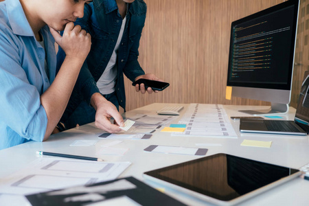 編程開發(fā)者的數(shù)字化工作世界 從肩部視角看代碼與設(shè)計的融合